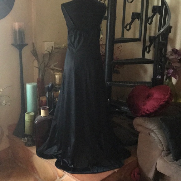 💋SOLD💋Vintage Especially Yours Sweeping Long Nightgown - Picture 3 of 11